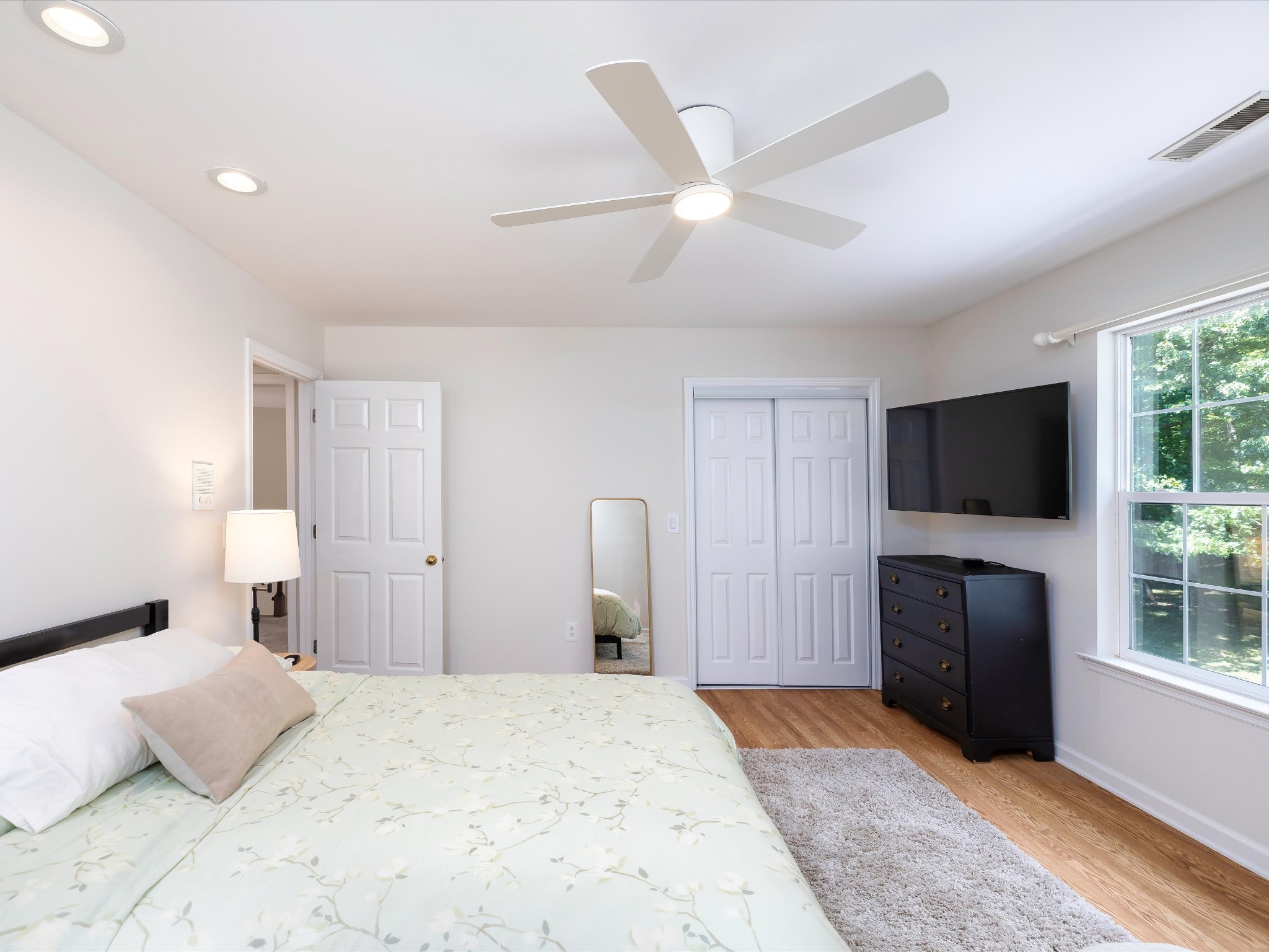 6480 Peytonsville-Arno Road College Grove, TN 37046 - Photo 47 of 96 a bedroom with a bed and a flat screen tv