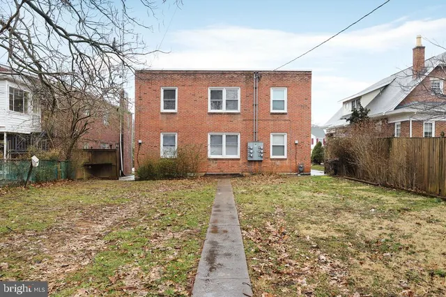 $995 | 832 Potomac Avenue, Unit 1N, Hagerstown, MD 21742