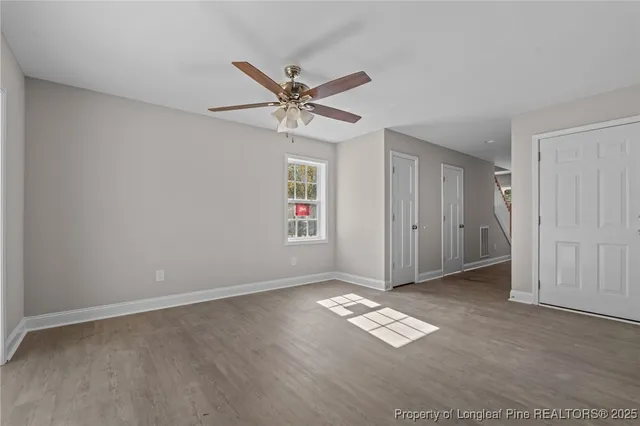 a view of empty room with window