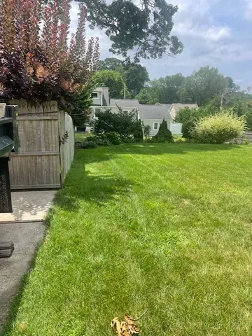 $300,000 | Beaver Drive, Kings Park, NY 11754