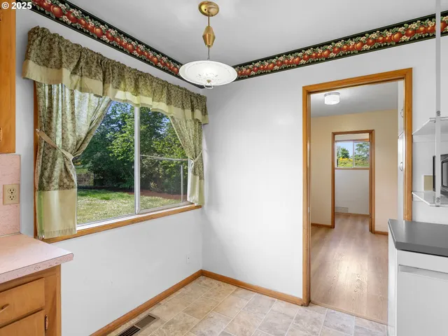 $775,000 | 46870 East Lyons Mill City Drive, Lyons, OR 97358