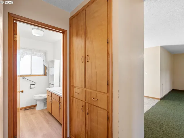 $775,000 | 46870 East Lyons Mill City Drive, Lyons, OR 97358