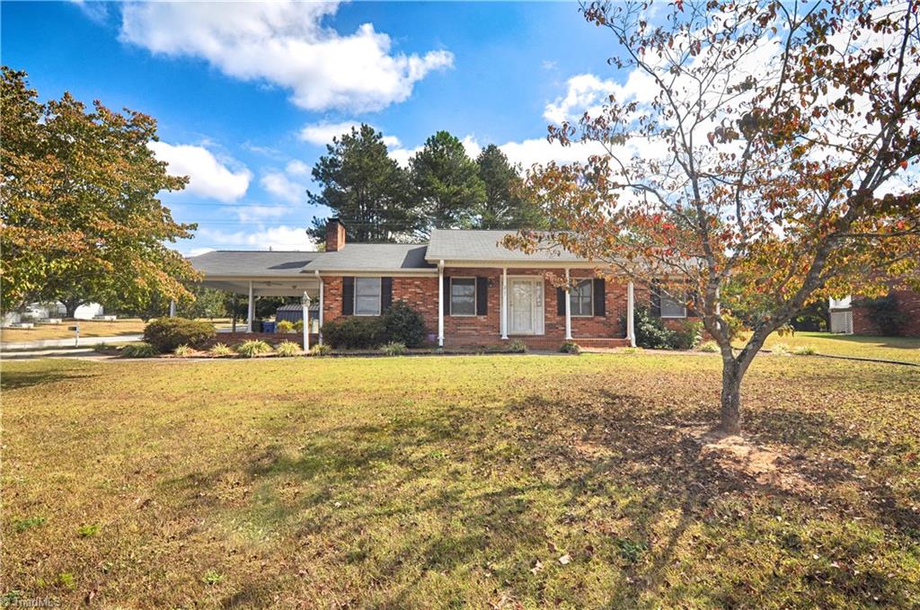 2176 Frye Bridge Road Clemmons, NC 27012 - Photo 1 of 20 Gallery Image 1