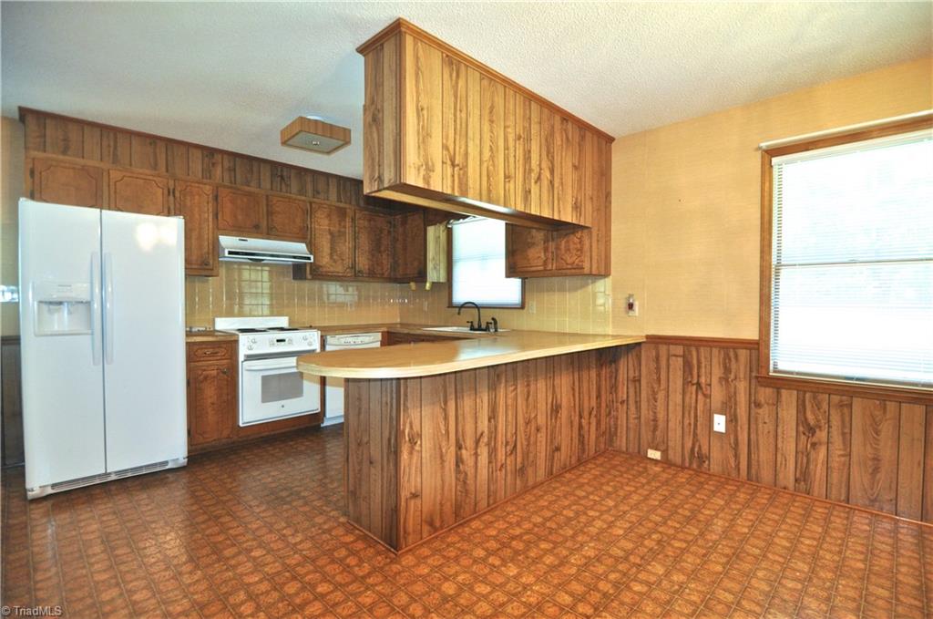 2176 Frye Bridge Road Clemmons, NC 27012 - Photo 12 of 20 Gallery Image 12