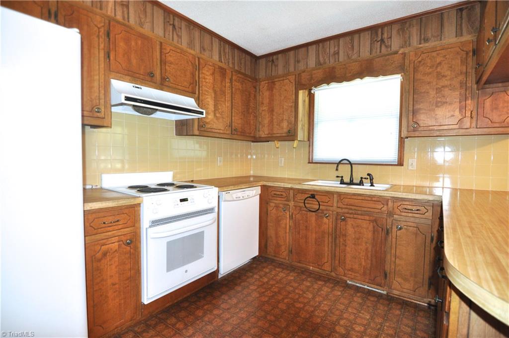 2176 Frye Bridge Road Clemmons, NC 27012 - Photo 13 of 20 Gallery Image 13