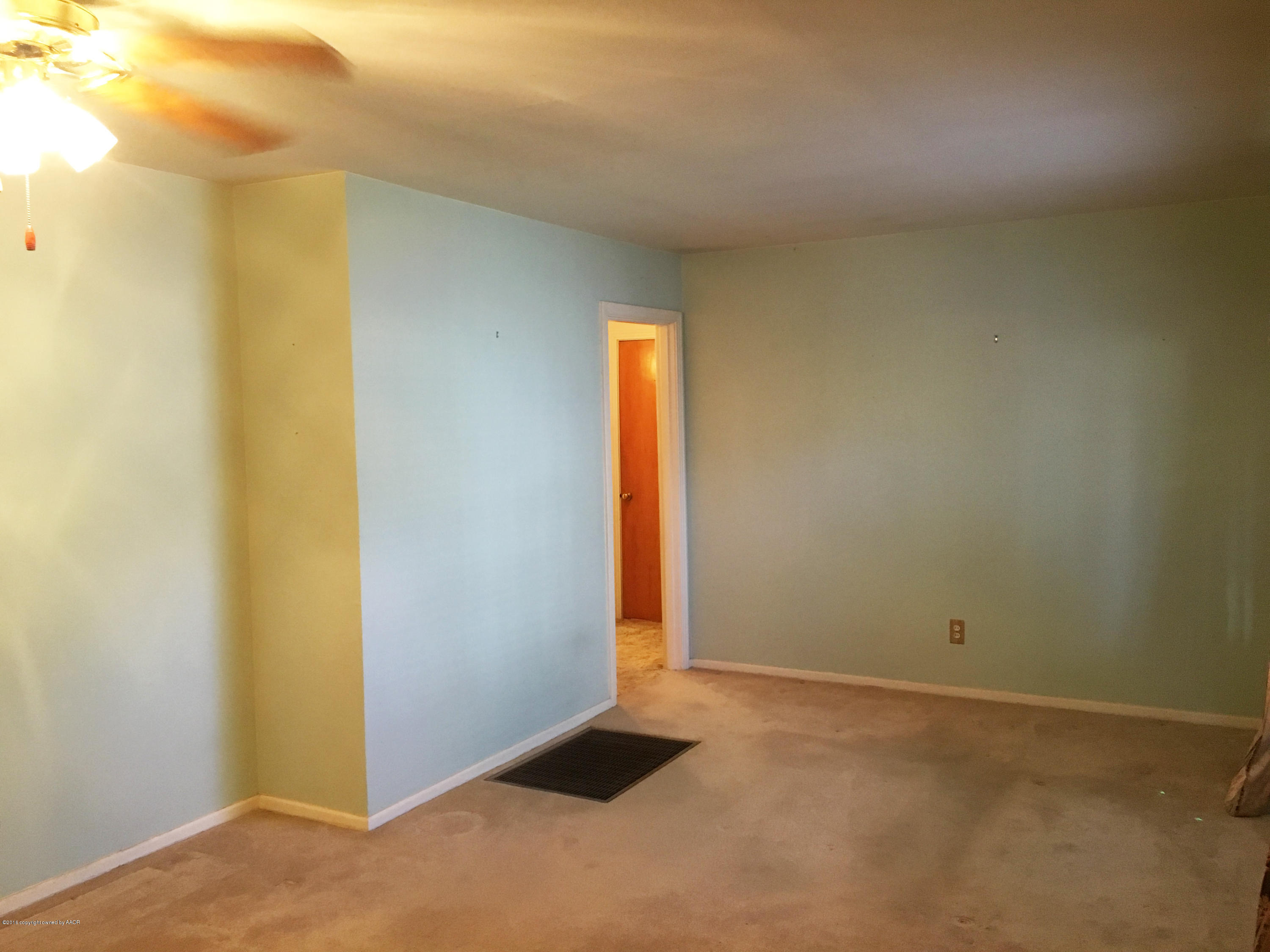 4619 South Lipscomb Street Amarillo, TX 79110 - Photo 6 of 15 a view of an empty room