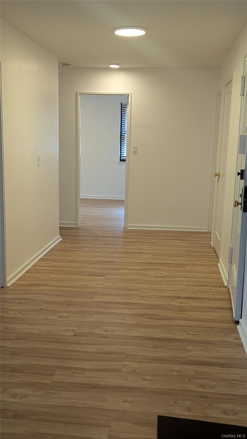 4 West Mill Drive, Unit 2F Great Neck, NY 11021 - Photo 6 of 10