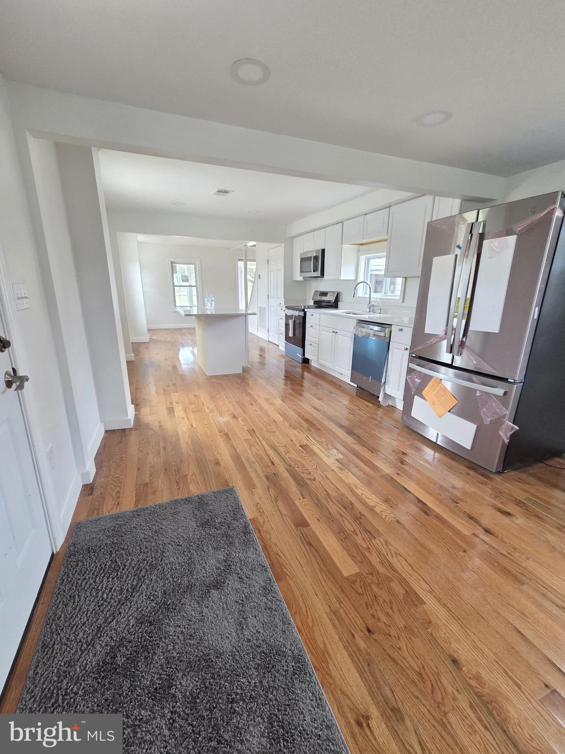 2527 Old House Point Road Fishing Creek, MD 21634 - Photo 12 of 34 a view of a living room