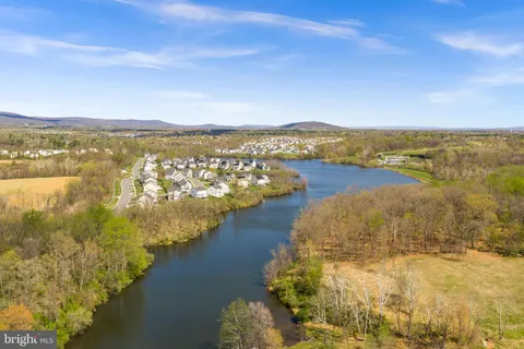 $1,150,000 | 35829 Peninsula Court, Round Hill, VA 20141