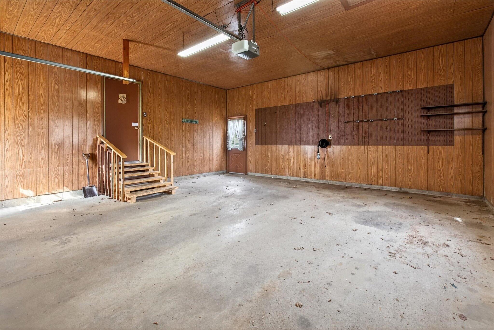 565 West Rockey Weed Road Berrien Springs, MI 49103 - Photo 18 of 24 17-26