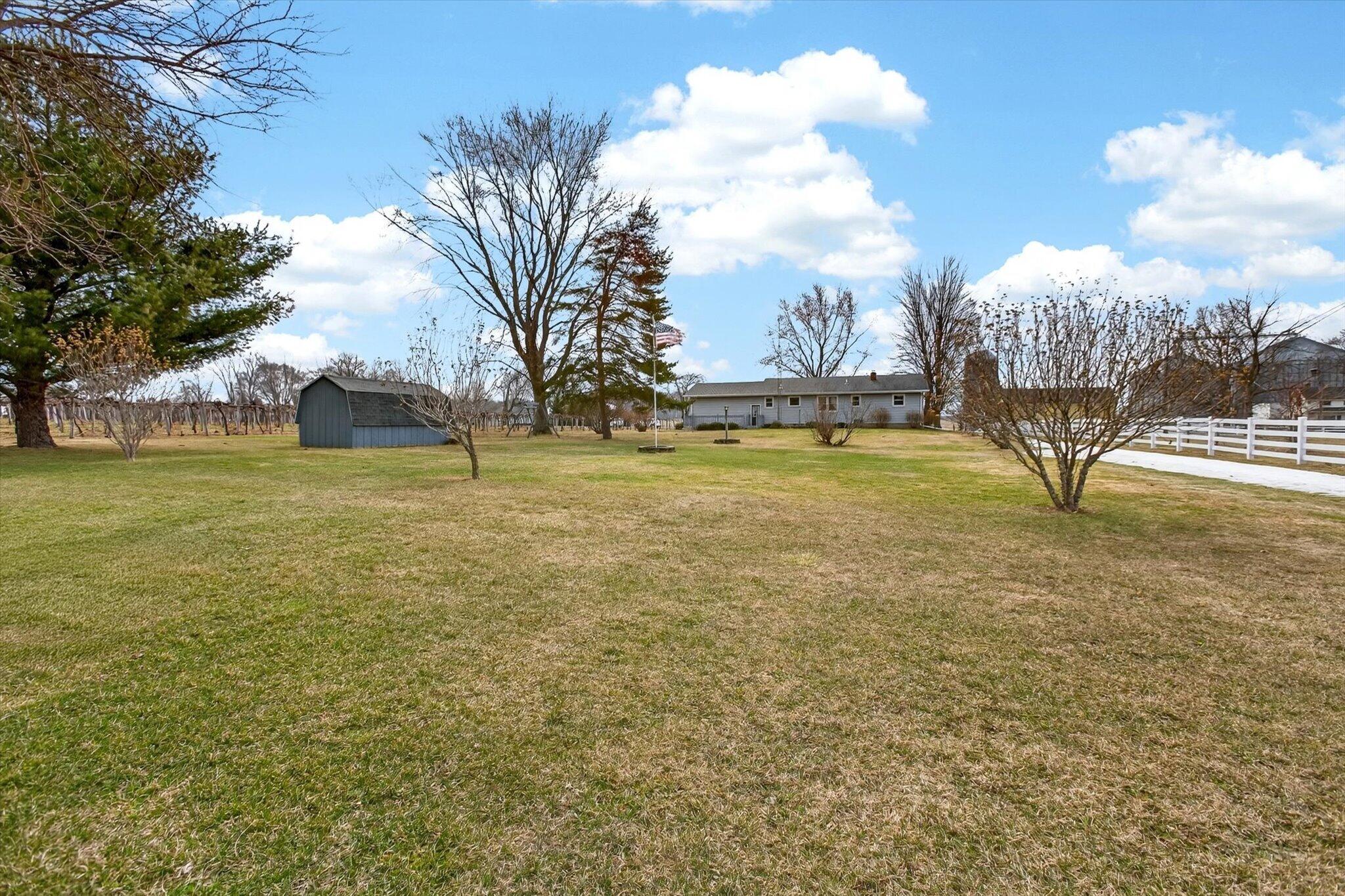 565 West Rockey Weed Road Berrien Springs, MI 49103 - Photo 20 of 24 19-29