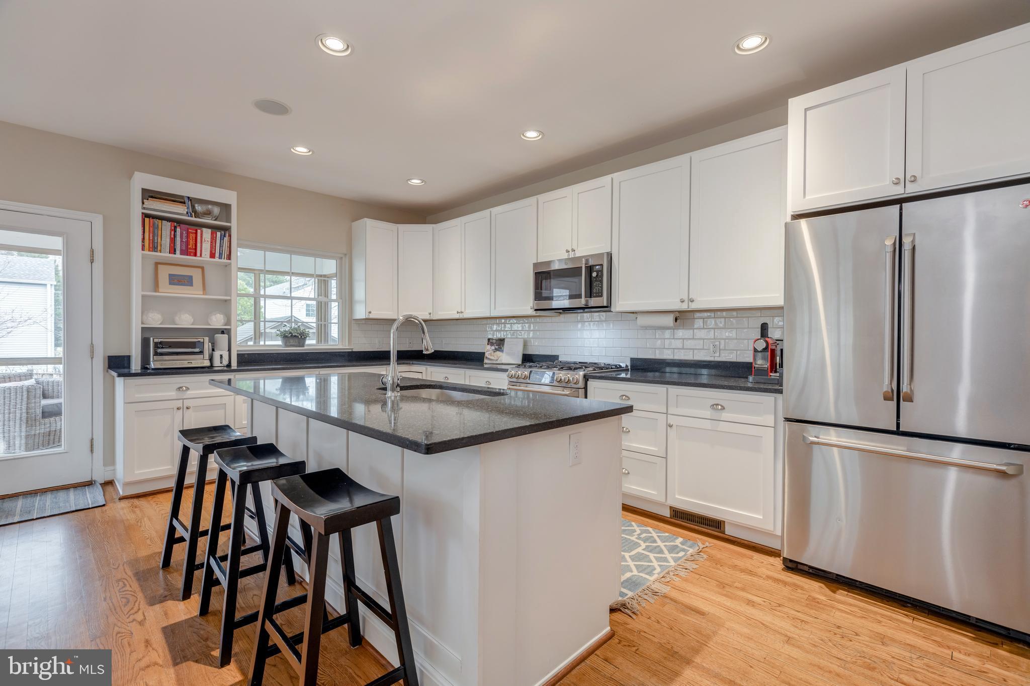 4909 Redford Road Bethesda, MD 20816 - Photo 7 of 23 Main Level - Eat-In Kitchen with Island