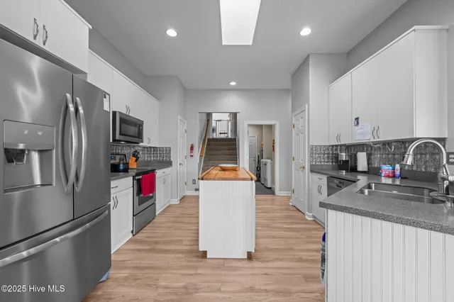 $520,000 | 6002 Gondolier Drive, New Bern, NC 28560