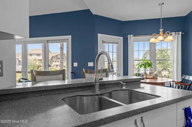 $520,000 | 6002 Gondolier Drive, New Bern, NC 28560