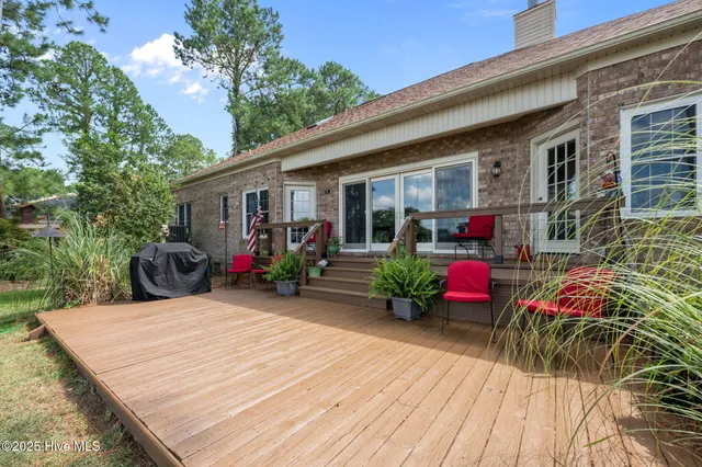 $520,000 | 6002 Gondolier Drive, New Bern, NC 28560