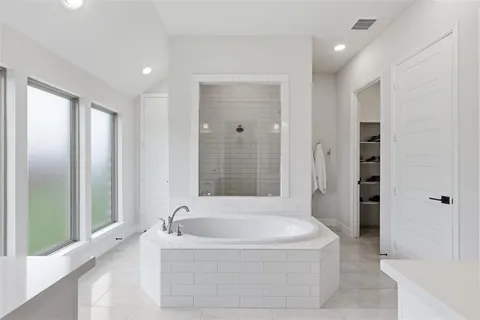 $625,000 | 192 Shoreview Drive, Rhome, TX 76078