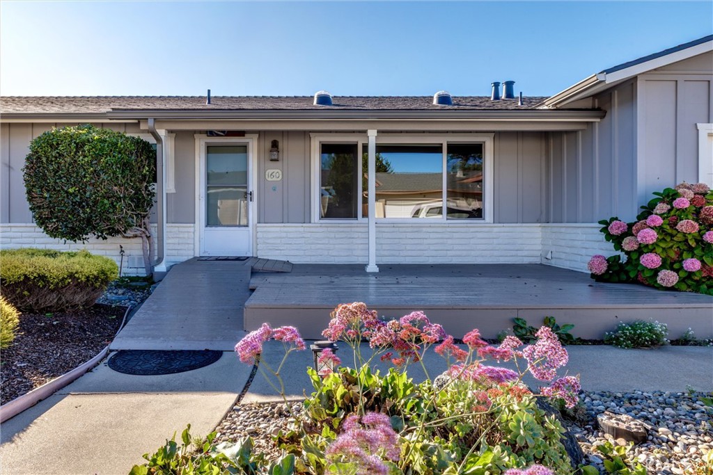 160 Verdon Street Morro Bay, CA 93442 - Photo 31 of 34 a front view of a house