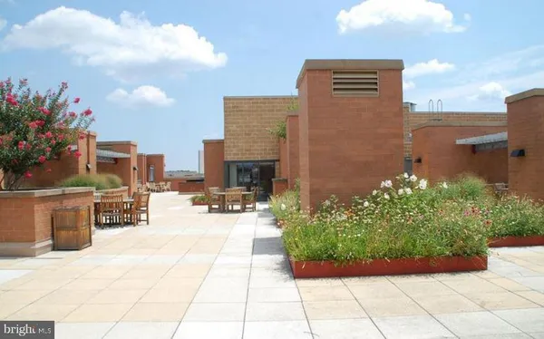 $2,700 | 631 D Street Northwest, Unit 1136, Washington, DC 20004