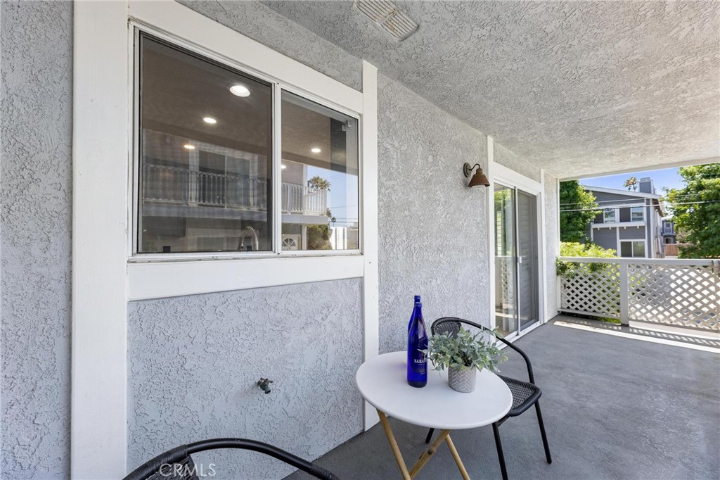 1421 12th Street, Unit 1 Manhattan Beach, CA 90266 - Photo 15 of 36