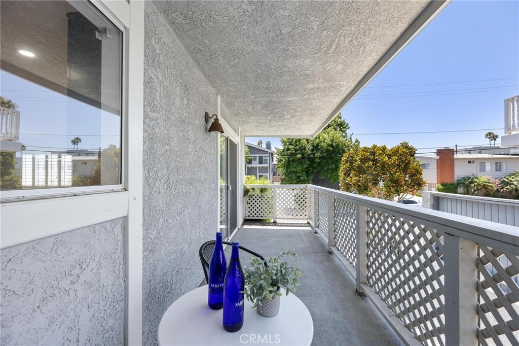1421 12th Street, Unit 1 Manhattan Beach, CA 90266 - Photo 16 of 36 a view of balcony with furniture
