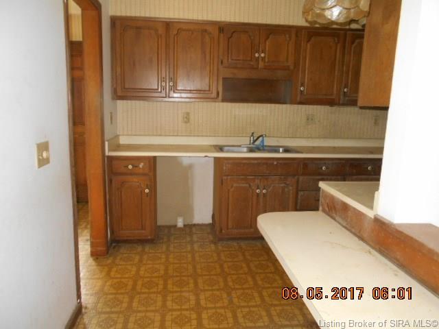 241 Lake Road Southwest Corydon, IN 47112 - Photo 5 of 13 Gallery Image 5