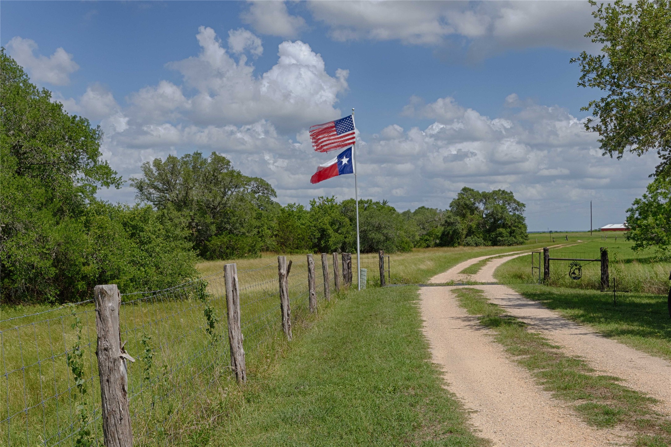 900 Schulze Road Muldoon, TX 78949 - Photo 2 of 44