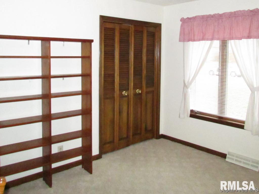 417 Armor Road Springfield, IL 62704 - Photo 14 of 19