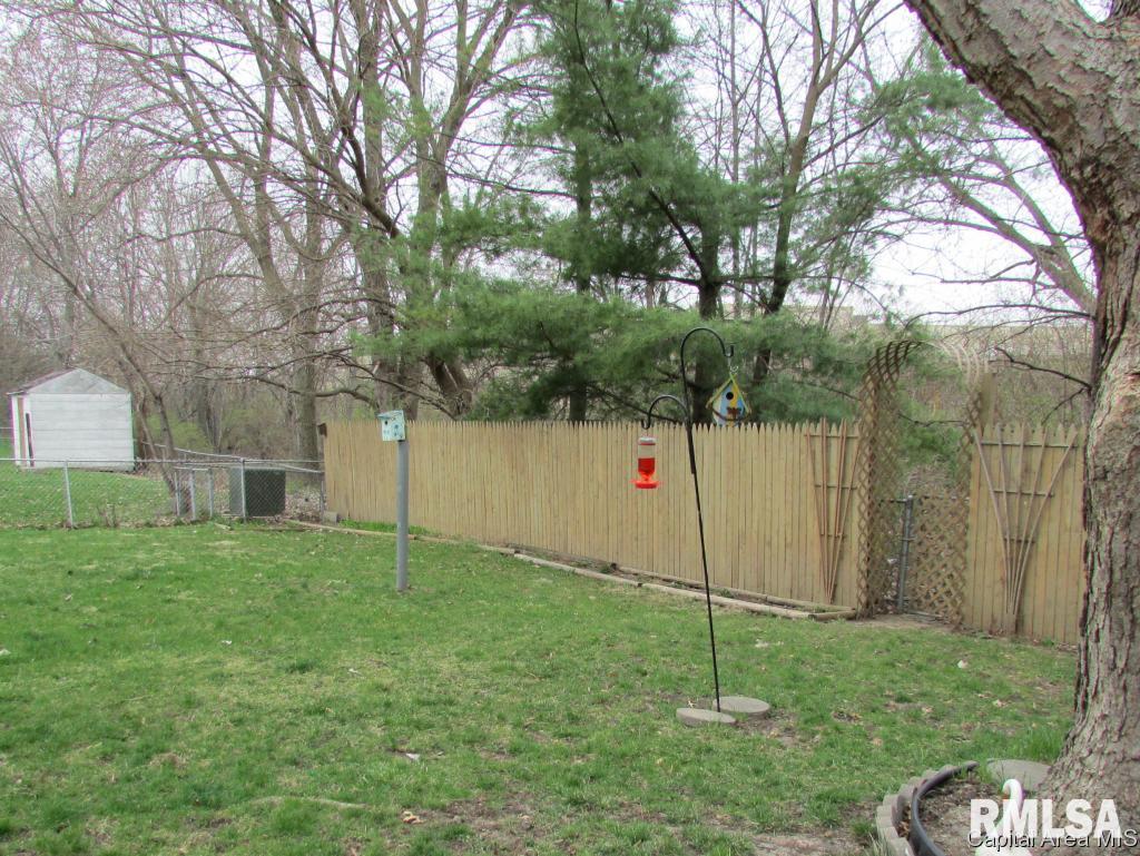 417 Armor Road Springfield, IL 62704 - Photo 17 of 19