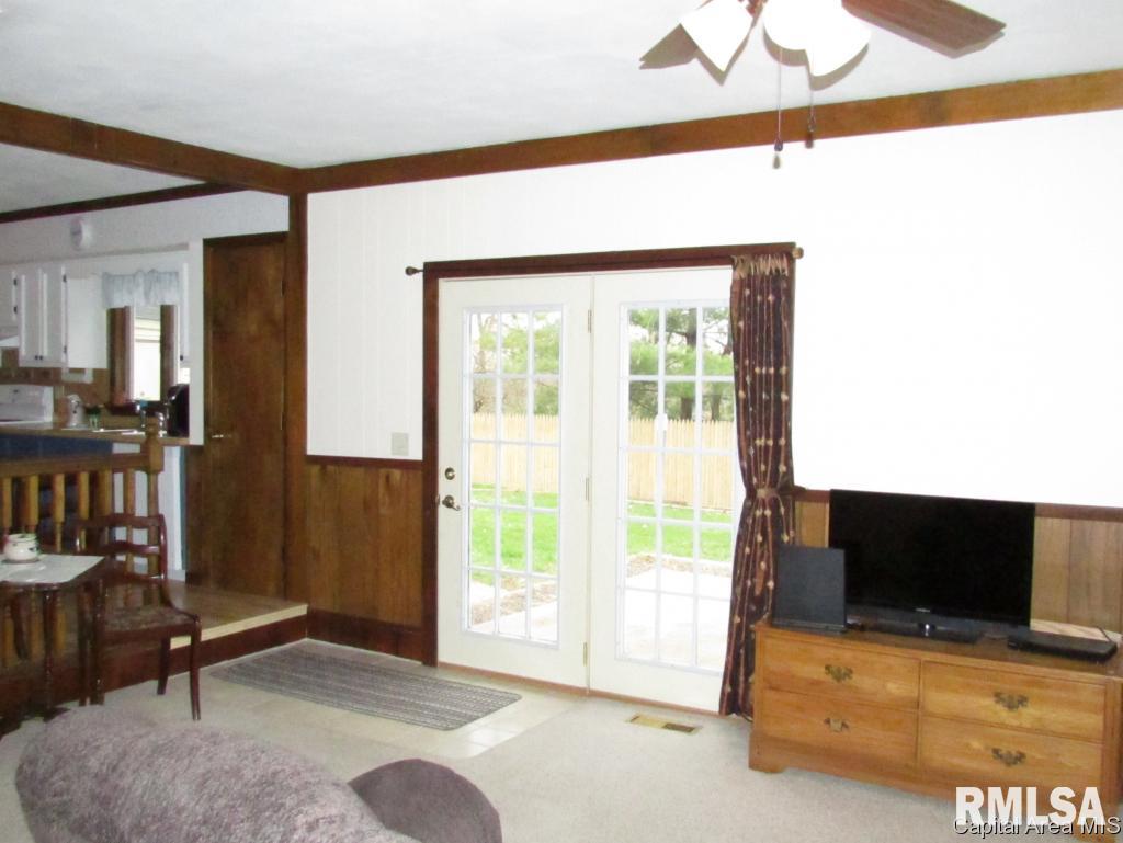 417 Armor Road Springfield, IL 62704 - Photo 6 of 19