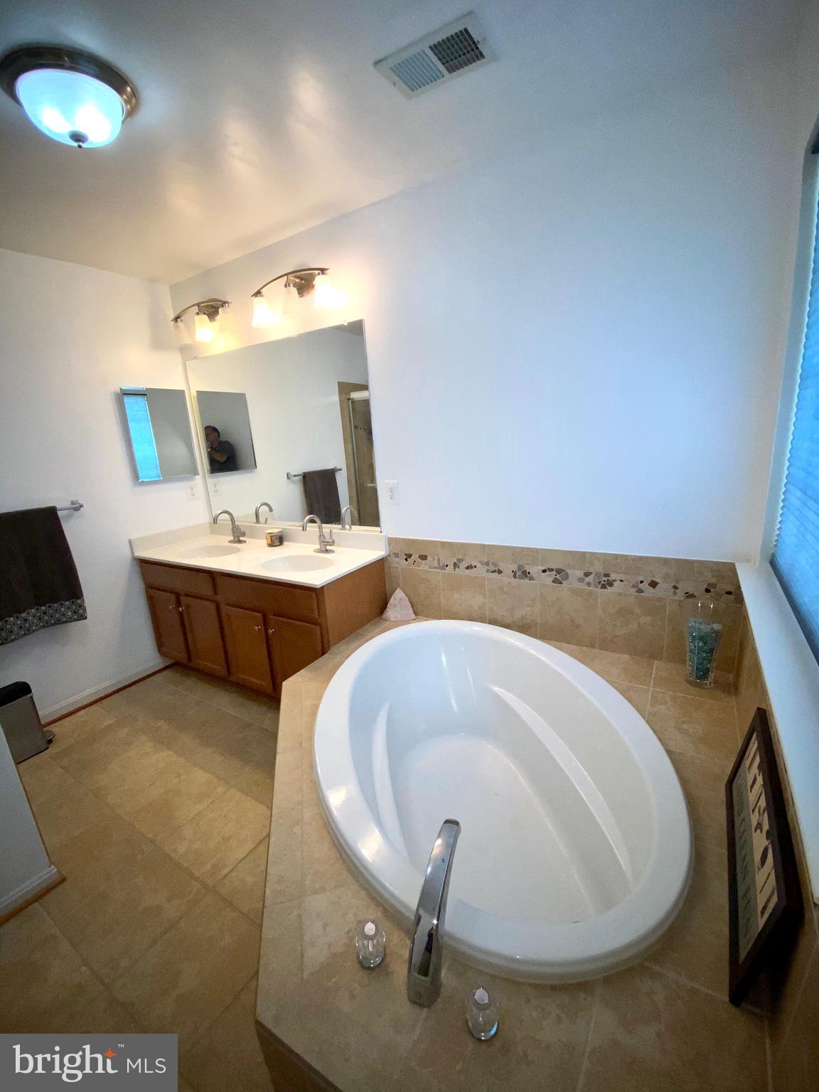 682 Tivoli Road Frederick, MD 21703 - Photo 36 of 58 Master Bath