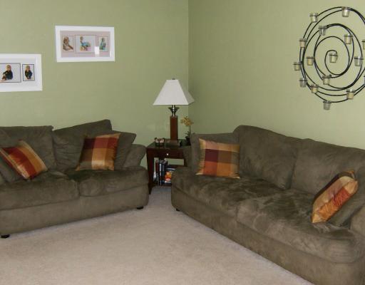 471 Orchard Spring Road Pittsburgh, PA 15220 - Photo 4 of 18 Living Room.