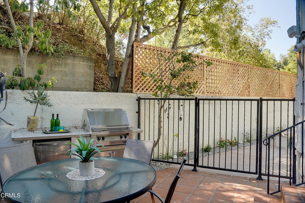 575 Glen Holly Drive Pasadena, CA 91105 - Photo 16 of 20 Porch1