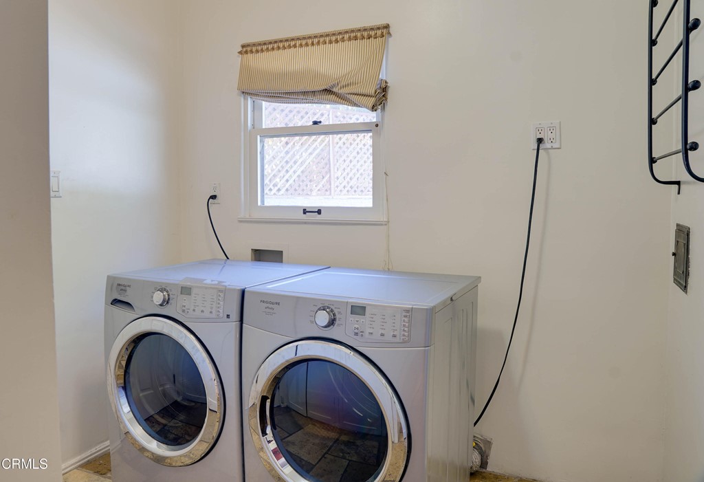 575 Glen Holly Drive Pasadena, CA 91105 - Photo 20 of 20 Laundry
