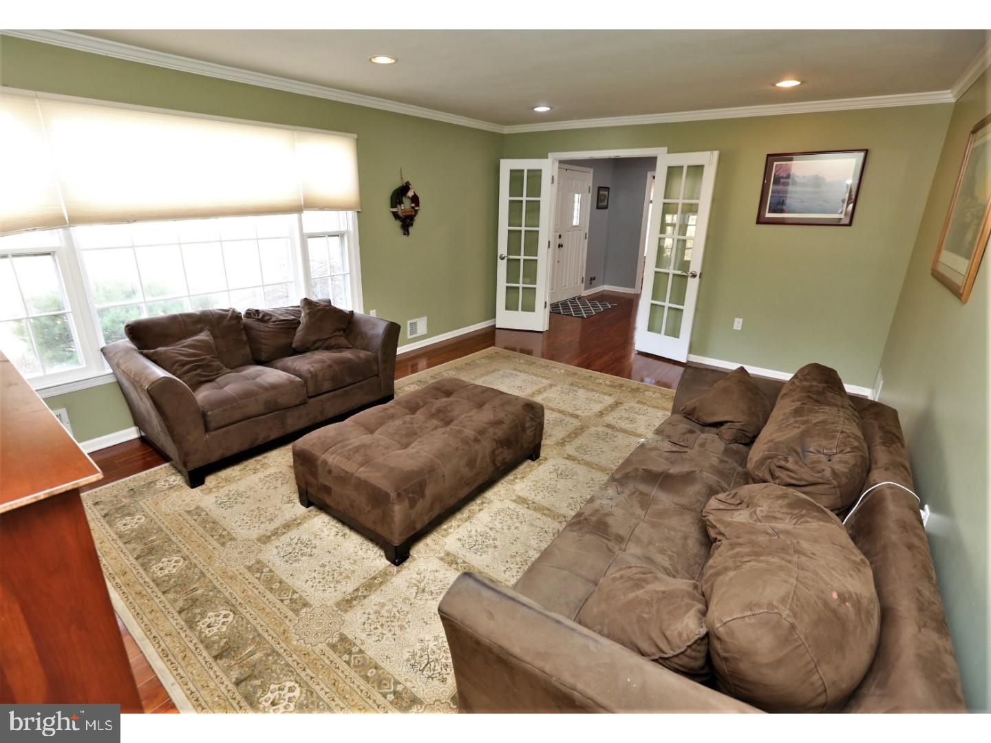 26 Melville Road Princeton Junction, NJ 08550 - Photo 4 of 25