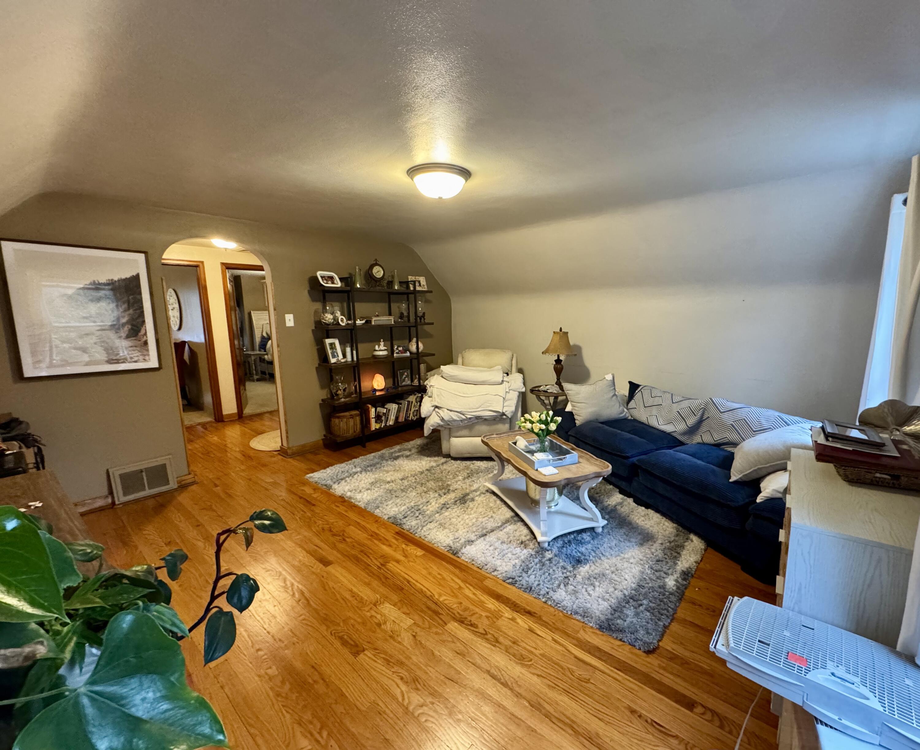 4012 Taft Road Kenosha, WI 53142 - Photo 23 of 34 Upper Living Room