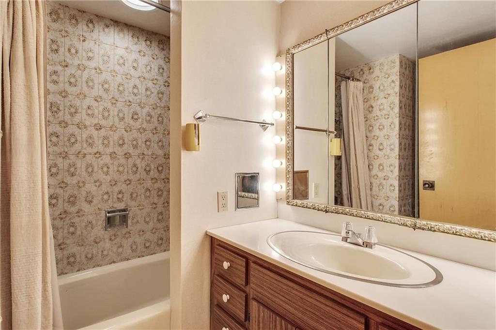 1073 Dorset Road Pittsburgh, PA 15217 - Photo 17 of 25