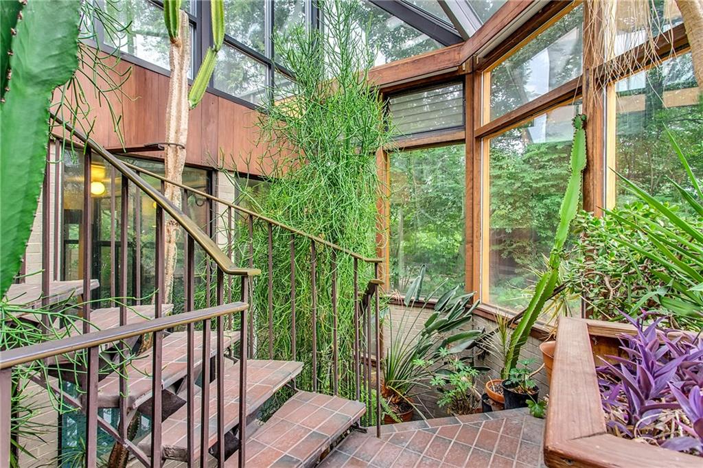 1073 Dorset Road Pittsburgh, PA 15217 - Photo 23 of 25