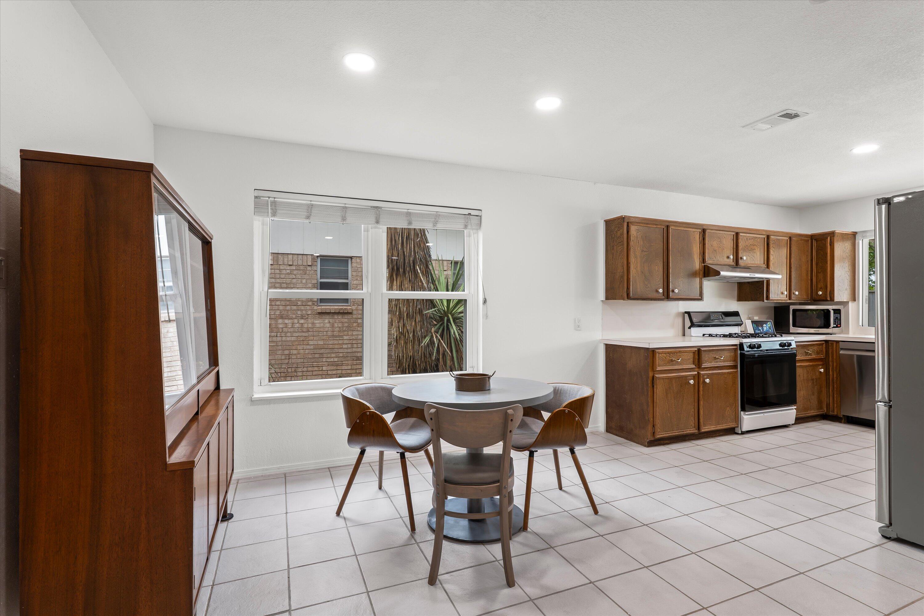 5230 17th Street Lubbock, TX 79416 - Photo 9 of 30 10-5230 17th St