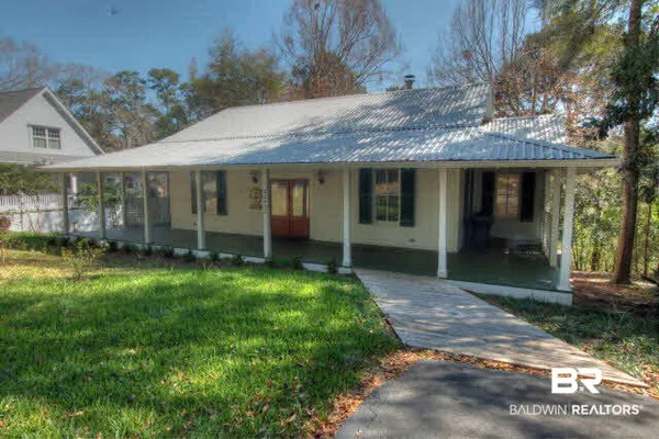 $2,000 | 22420 Sea Cliff Drive, Fairhope, AL 36532