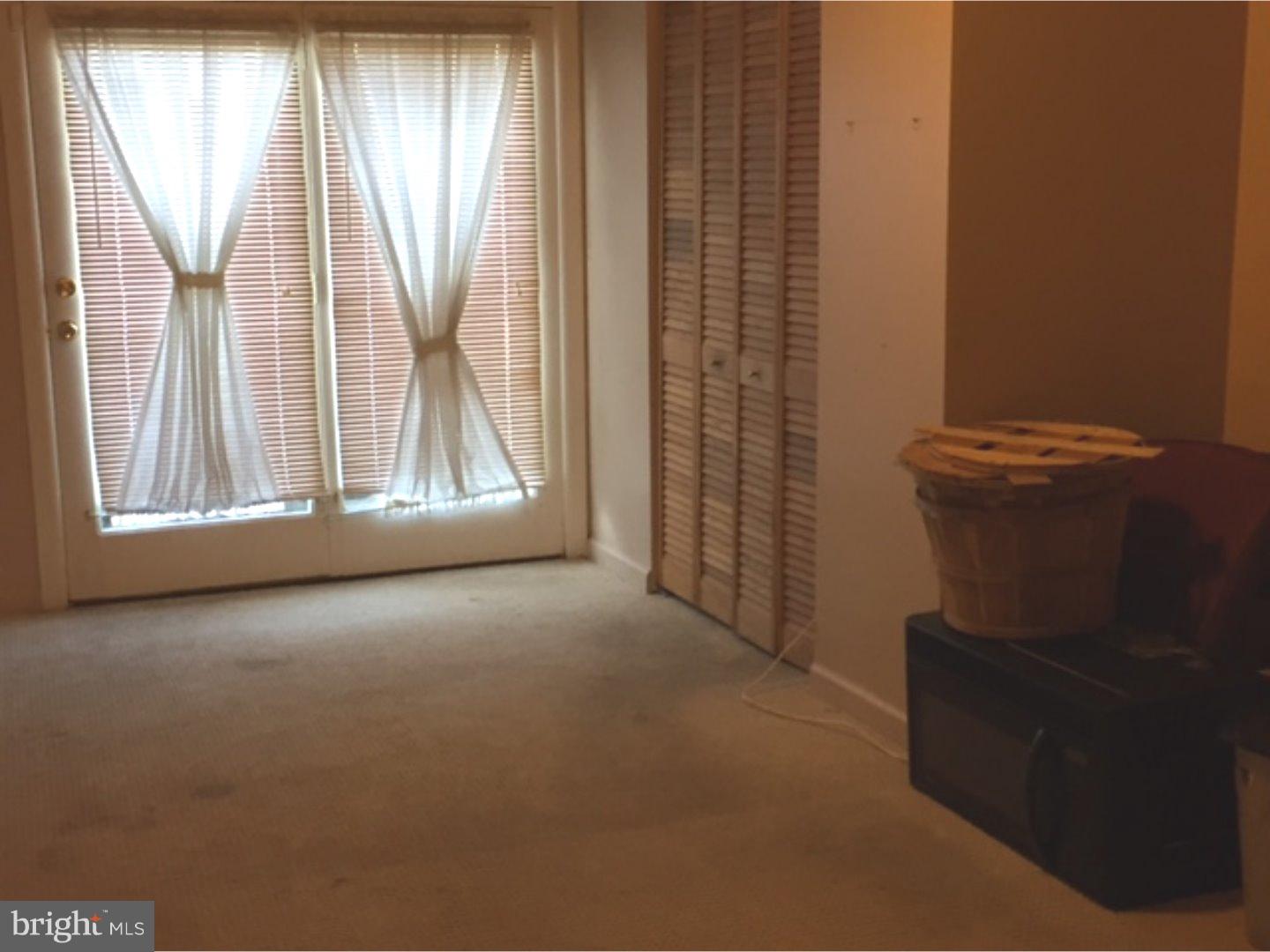 49 Hawthorne Road Sicklerville, NJ 08081 - Photo 12 of 21 Family Room