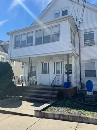 $2,700 | 8 Hill Street, Unit 1, Somerville, MA 02144
