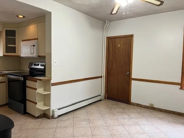 $2,700 | 8 Hill Street, Unit 1, Somerville, MA 02144