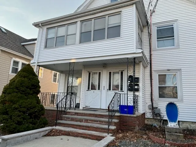 $2,700 | 8 Hill Street, Unit 1, Somerville, MA 02144