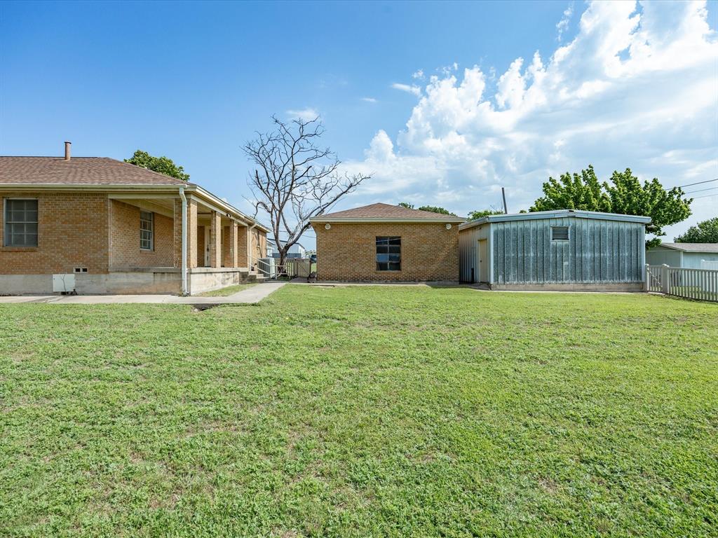 901 South College Avenue Decatur, TX 76234 - Photo 29 of 38