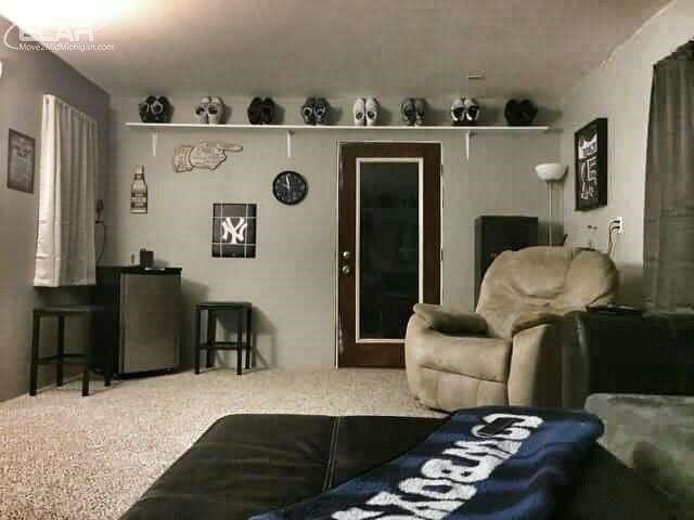 16509 Jennings Road Fenton, MI 48430 - Photo 14 of 19 21239430-13.JPG
