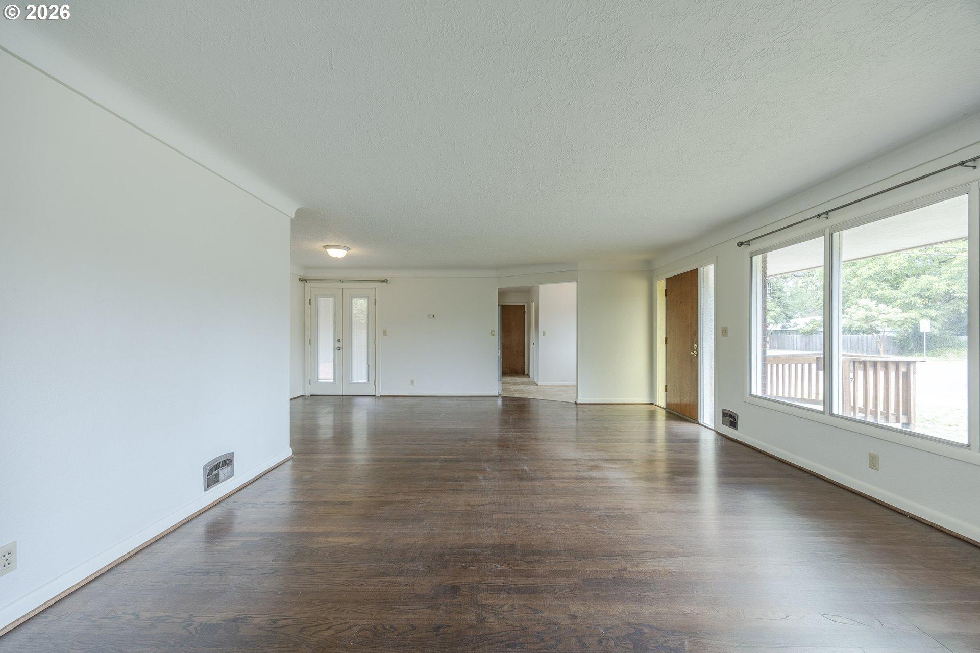 75 Hayden Bridge Way Springfield, OR 97477 - Photo 11 of 36 Gallery Image 11