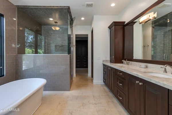 $5,095,000 | 4529 East Maderos Del Cuenta Drive, Paradise Valley, AZ 85253