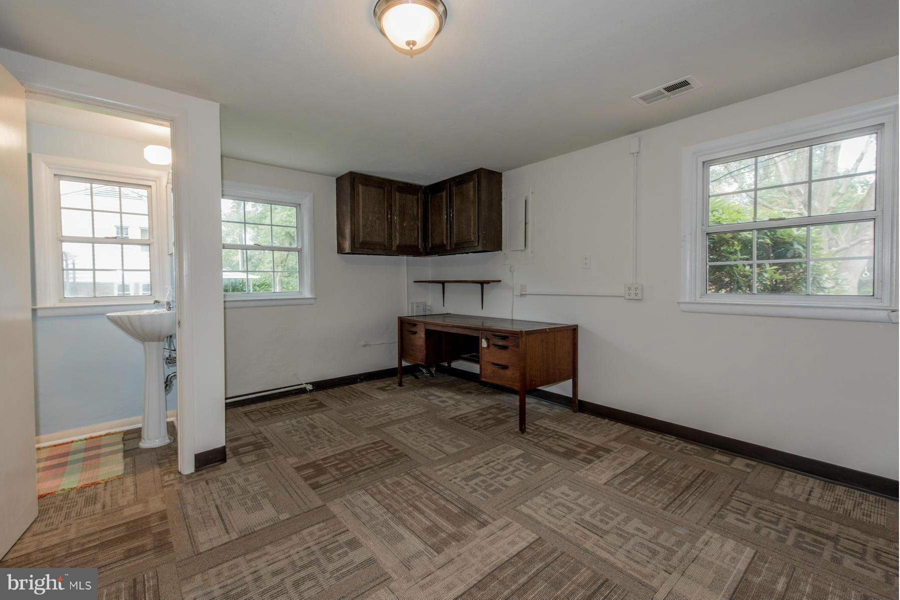 4053 High Point Road Ellicott City, MD 21042 - Photo 22 of 27 Den