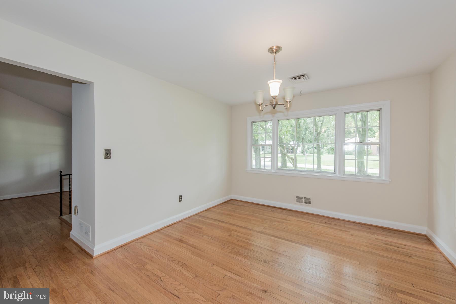 4053 High Point Road Ellicott City, MD 21042 - Photo 8 of 27 Dining Room