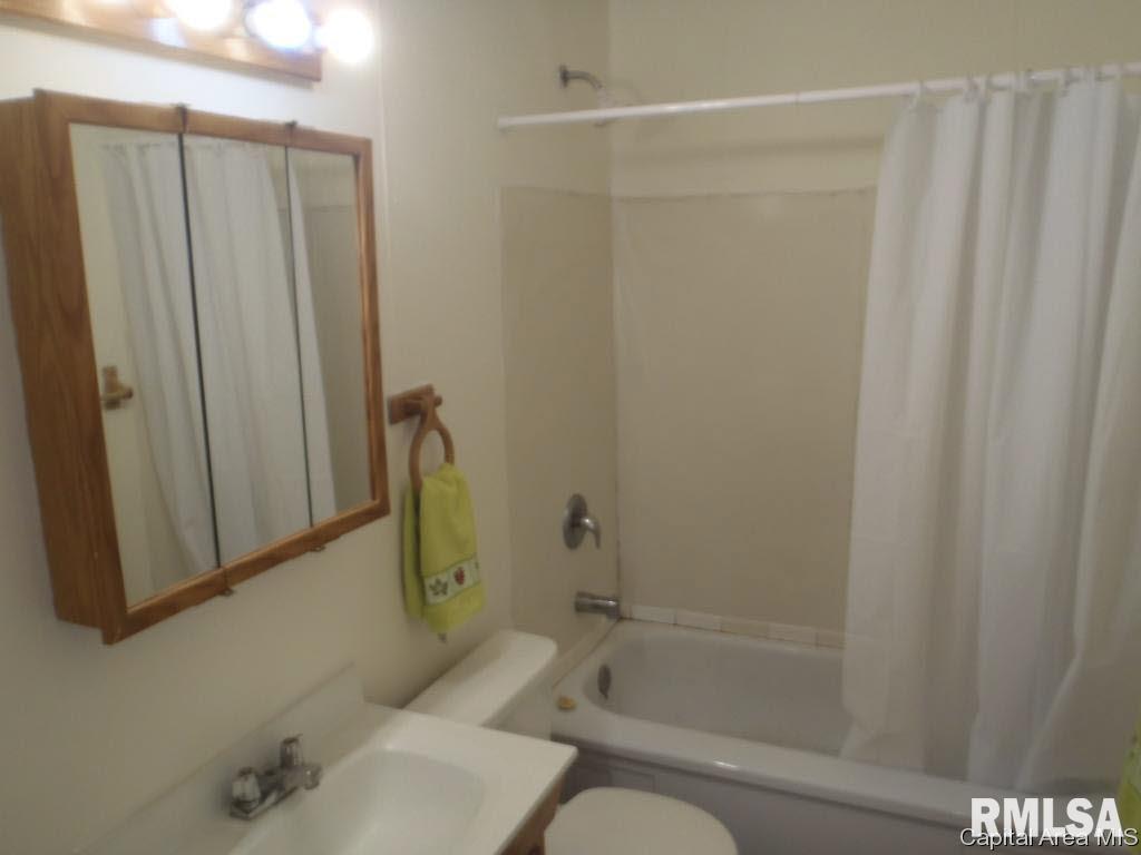 2865 Hoover Avenue Springfield, IL 62703 - Photo 7 of 11